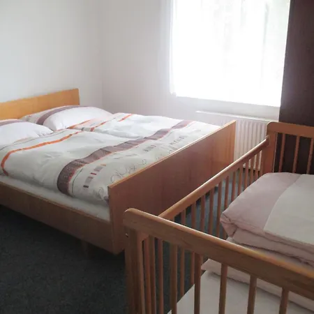 Pod Ostasi By Interhome Police nad Metují